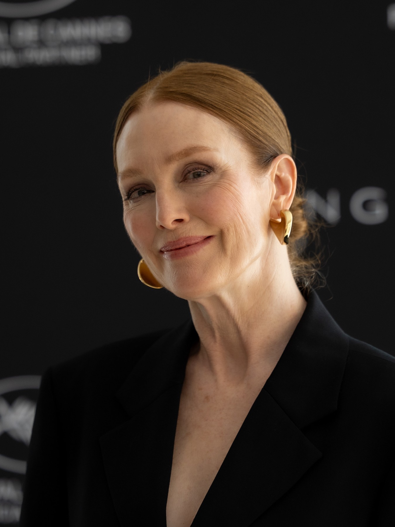 Julianne Moore at the Kering Women in Motion photocall, Cannes, 16 May 2026.