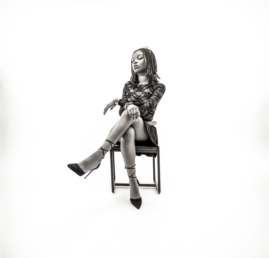 Rituel photographique — portrait artistique — confiance en soi — estime de soi — image de soi — fragment photographique — relique intime Maison Elion — photographe Seine-et-Marne 77 — portrait bespoke sur mesure — timeless photography France — photographie de rituel en France — portrait de luxe — image rare et significative