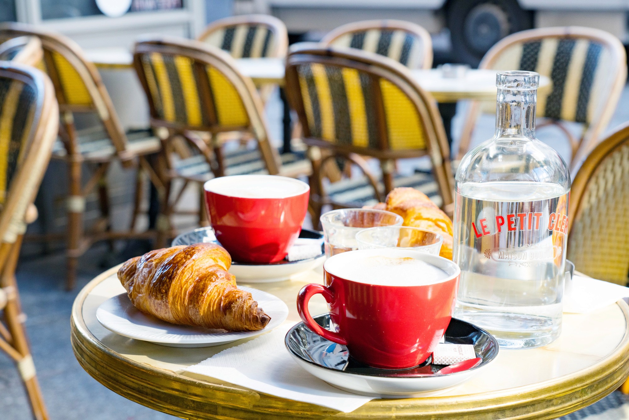 Shrimp ceviche with lime and toasted bread.