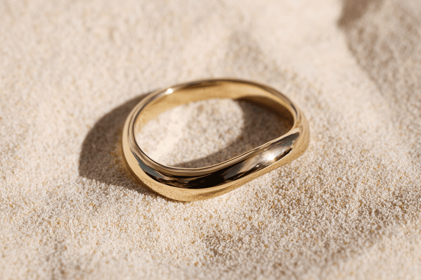 Arc Ring in 18k yellow gold — Reflet ring