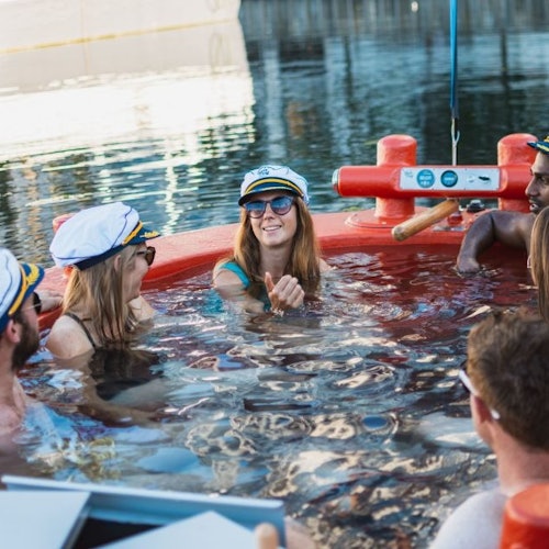 伦敦热水浴缸船导游历史码头游船票