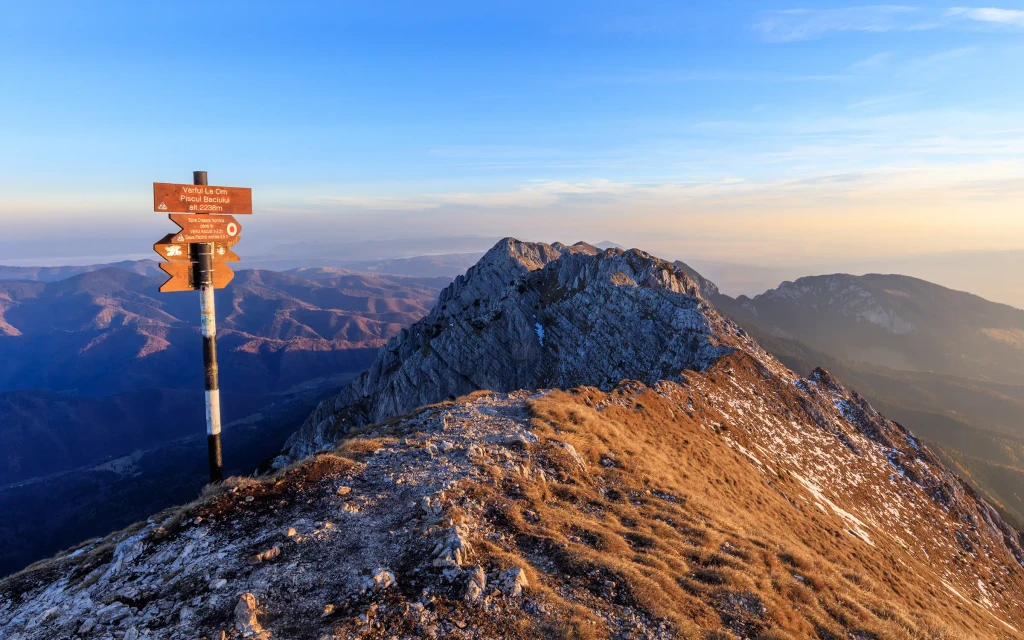 La Om Peak i Karpatene i Romania | Expa Travel