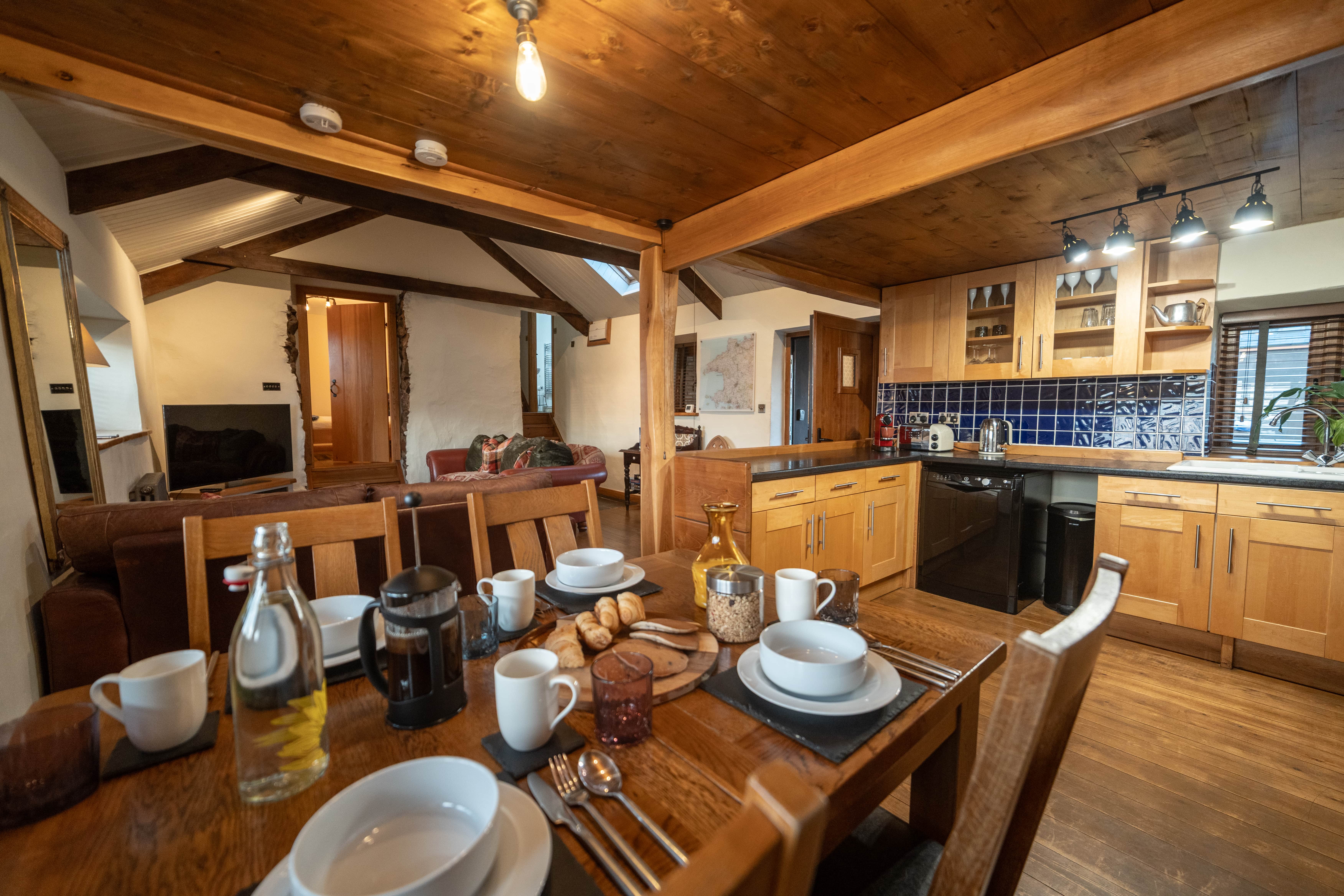 Foxglove glamping kitchen