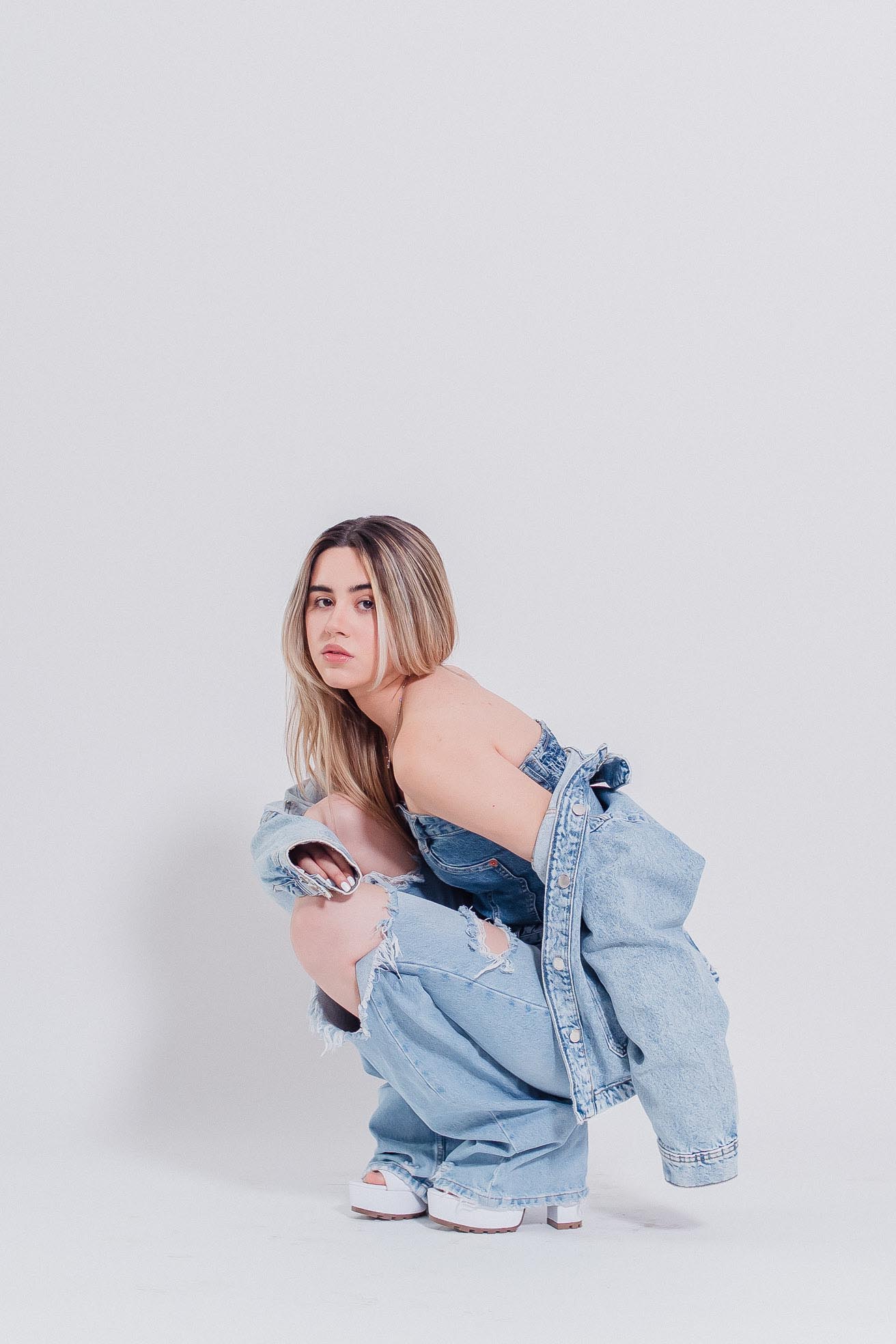 Jimena Almaraz — 8