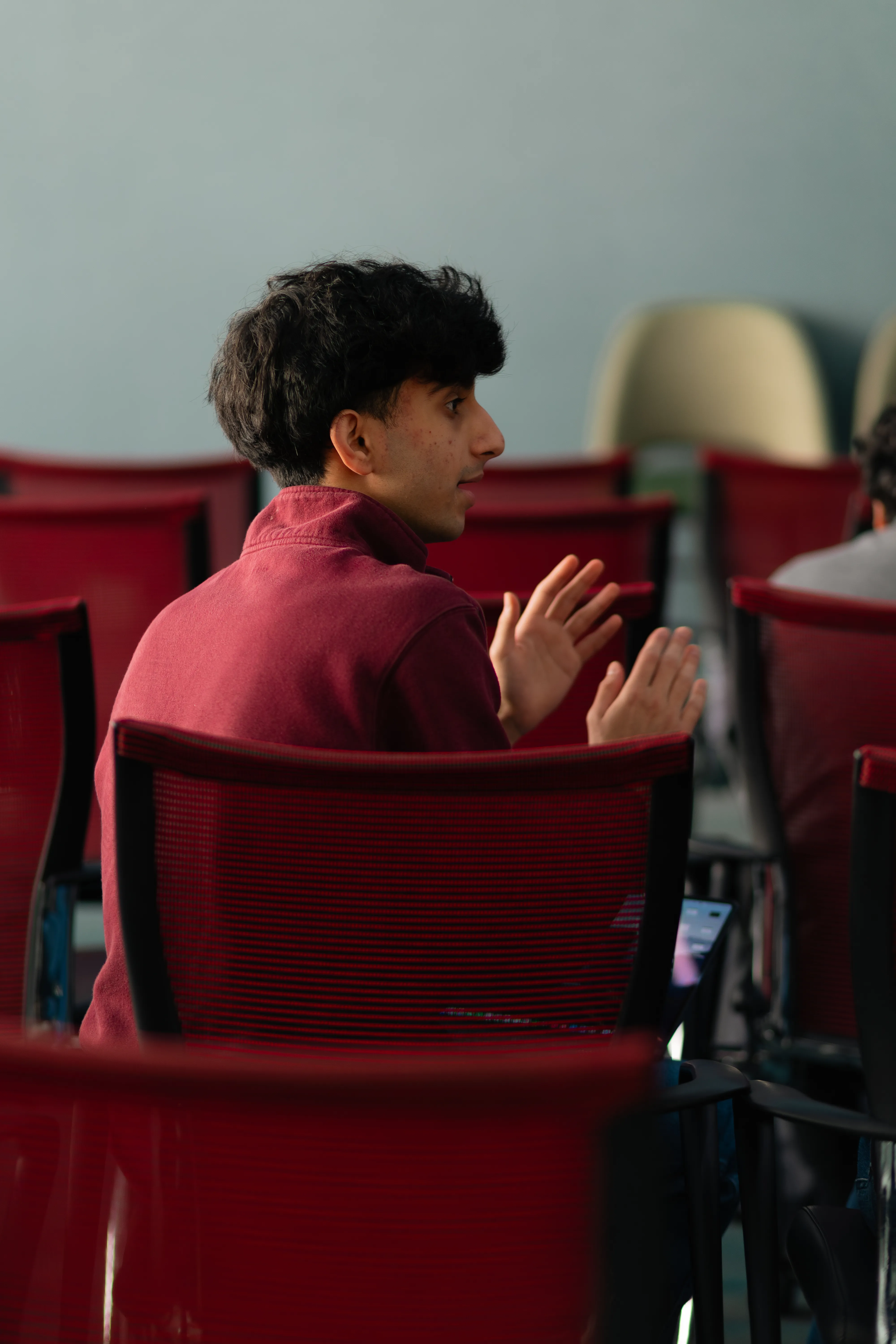 Life at TKS — students and mentors during the program (photo 1)
