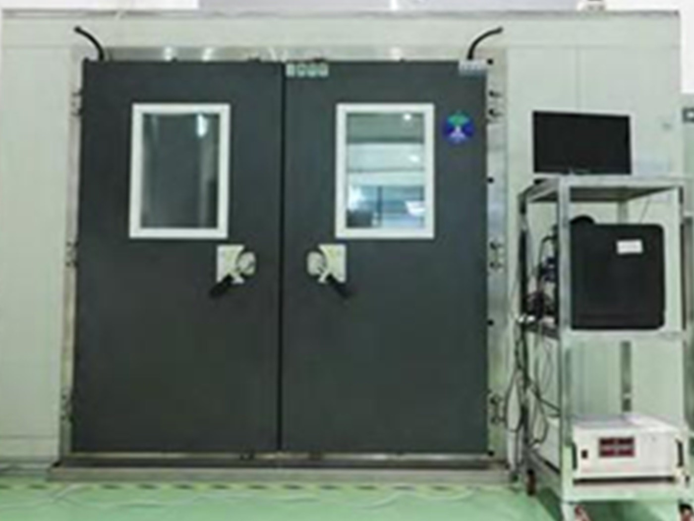 Temperature and humidity test chamber