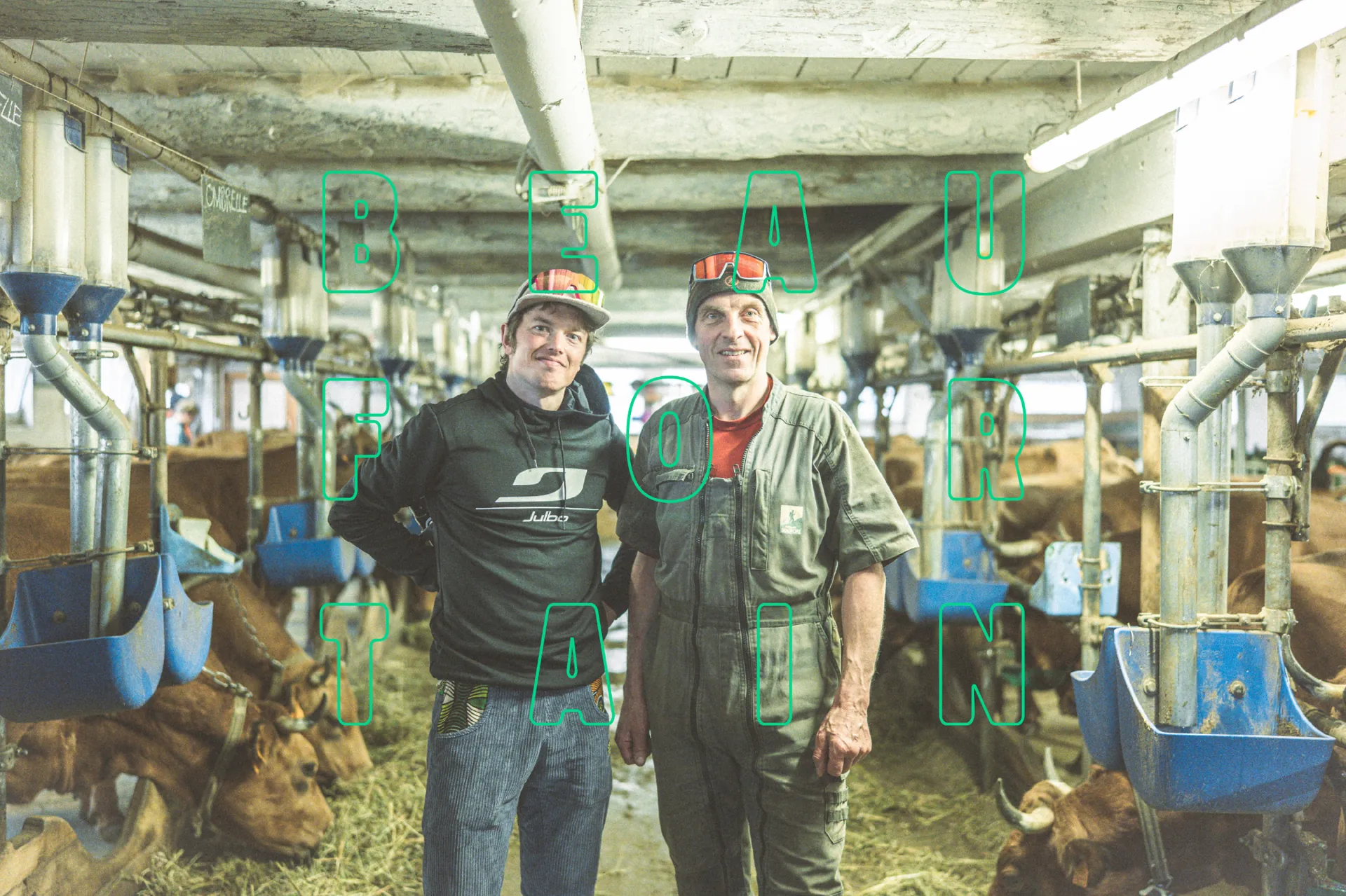 Athlètes Julbo en visite à la ferme du Beaufortain avant la Pierra Menta, dans le cadre du reportage Outdoor Perspectives.