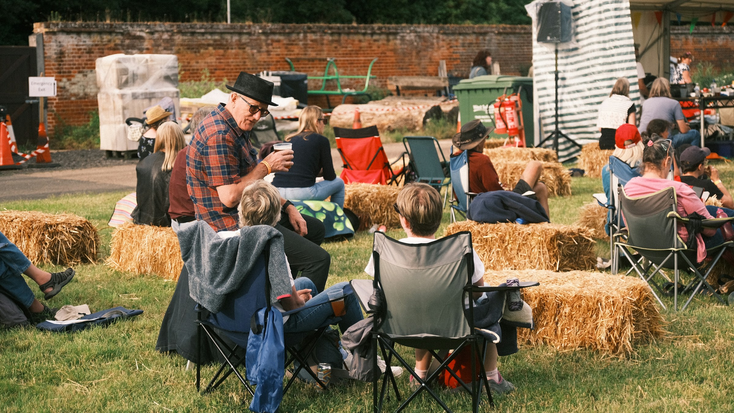 Bluegrass community, authentic bluegrass