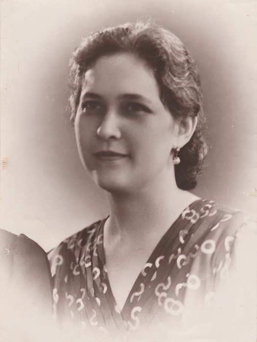 Abuelita's photo - solo 001.jpg