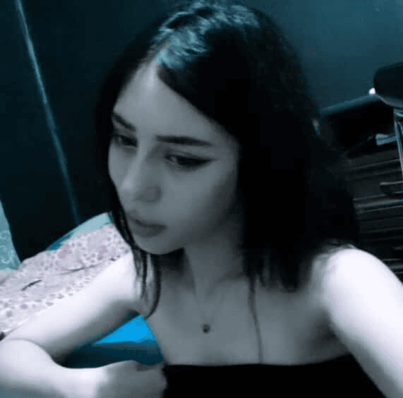 გრაფიკული დიზაინის კურსდამთავრებული