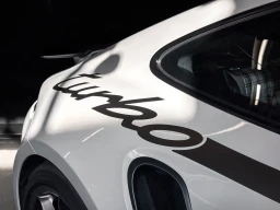 Porsche 911 Turbo S 50 Jahre Lift+Burmester+Pano+360°Kam — Vorschaubild 8
