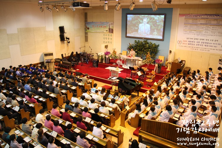 three men discussing issues