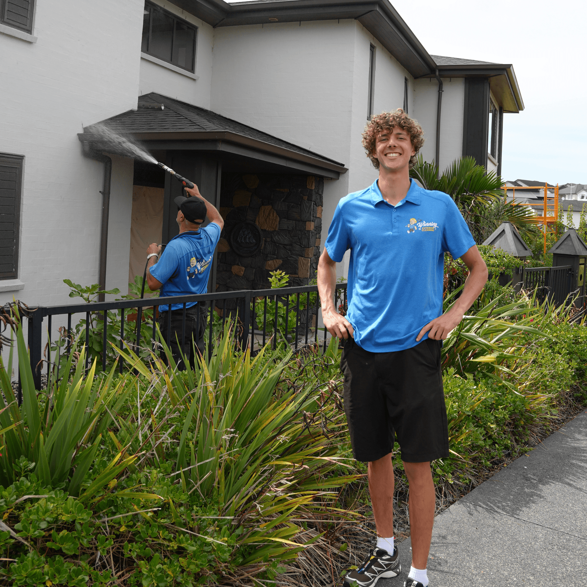 Soft Washing vs Pressure Washing: What’s Safer for Your Home?