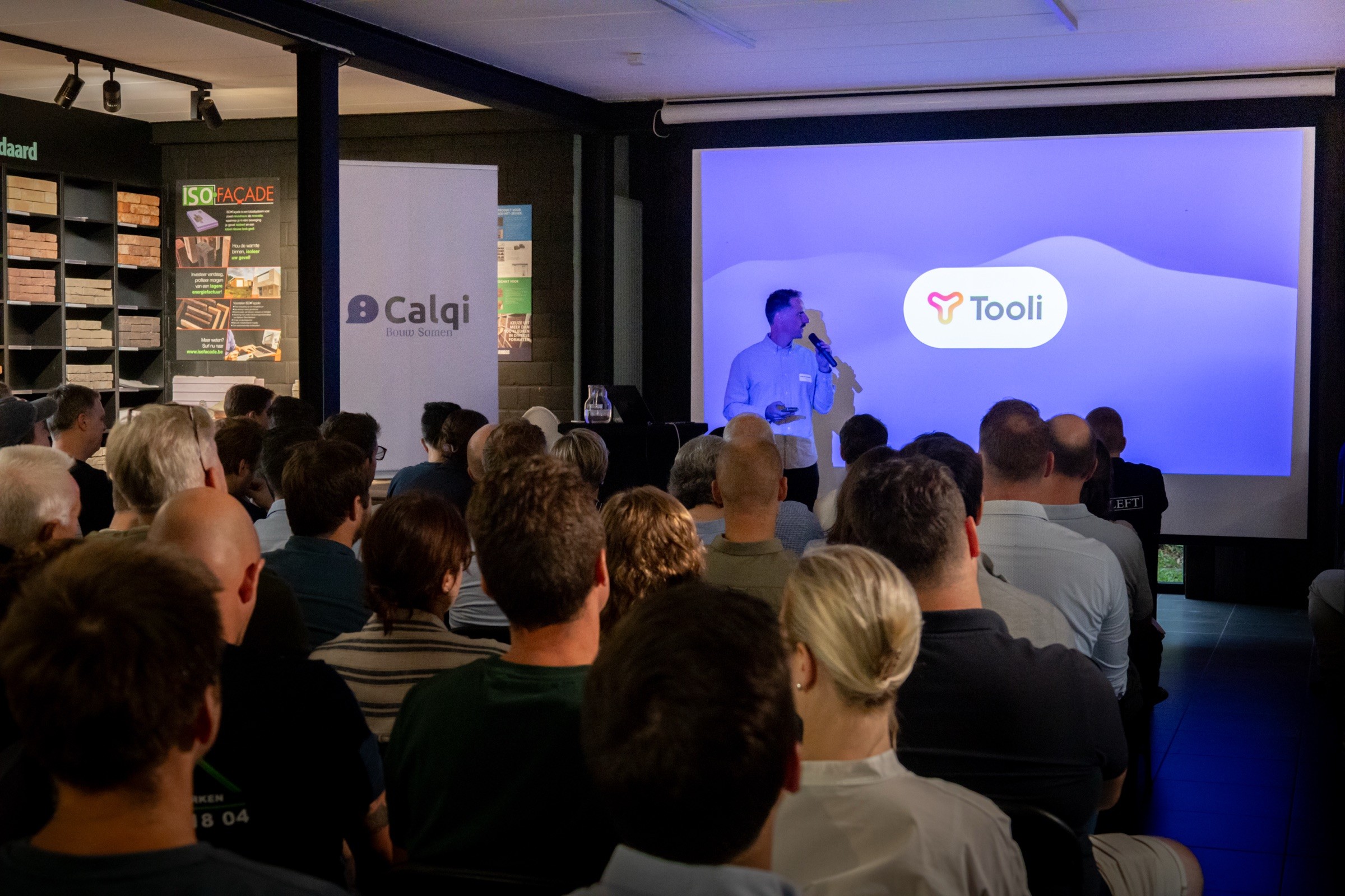 A full room in Zoersel during Buildwise's presentation of Tooli
