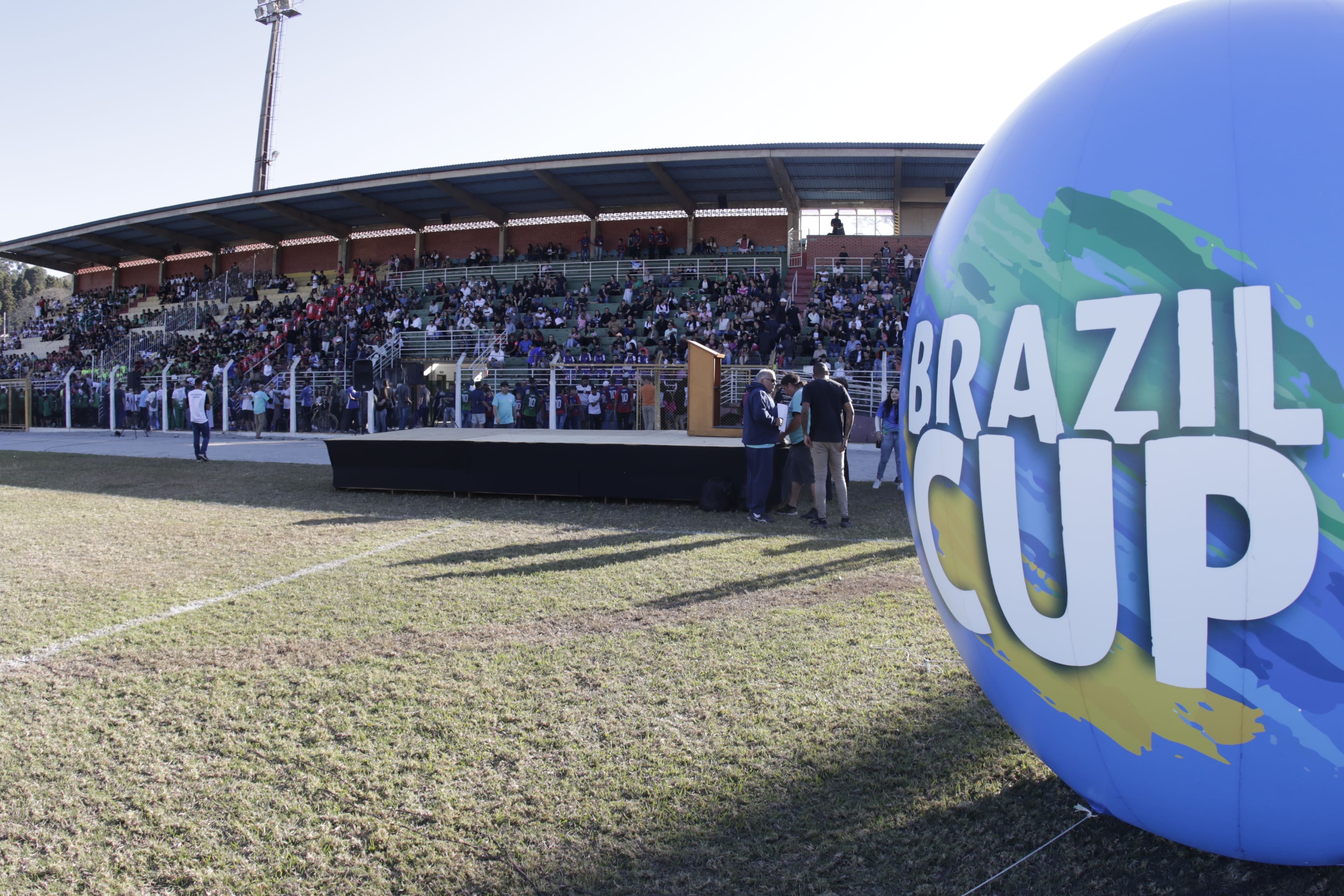 Atletas comemorando vitória em partida da Brazil Cup