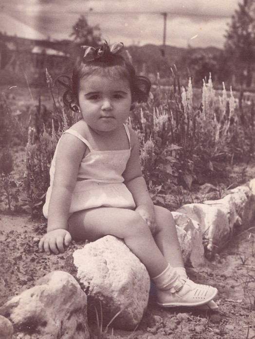 Mari Tere a la edad de un año y tres meses.jpeg