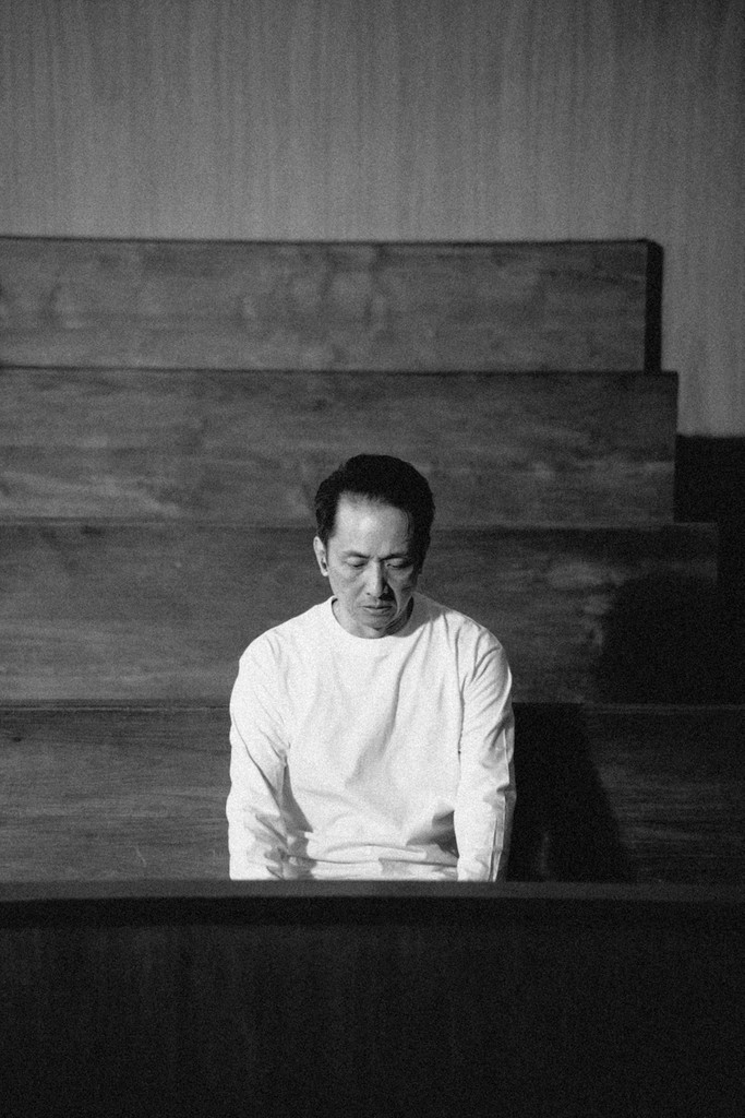 the father is only one left sitting in the courtroom