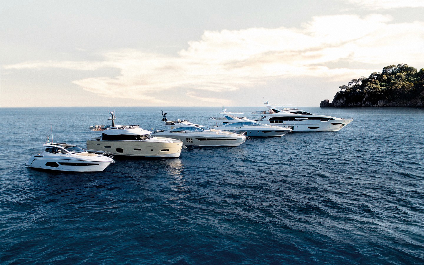 Azimut-Yachts-Fleet