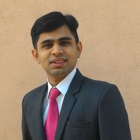 Portrait of Daniel Hayes, founder of EarlyBird.