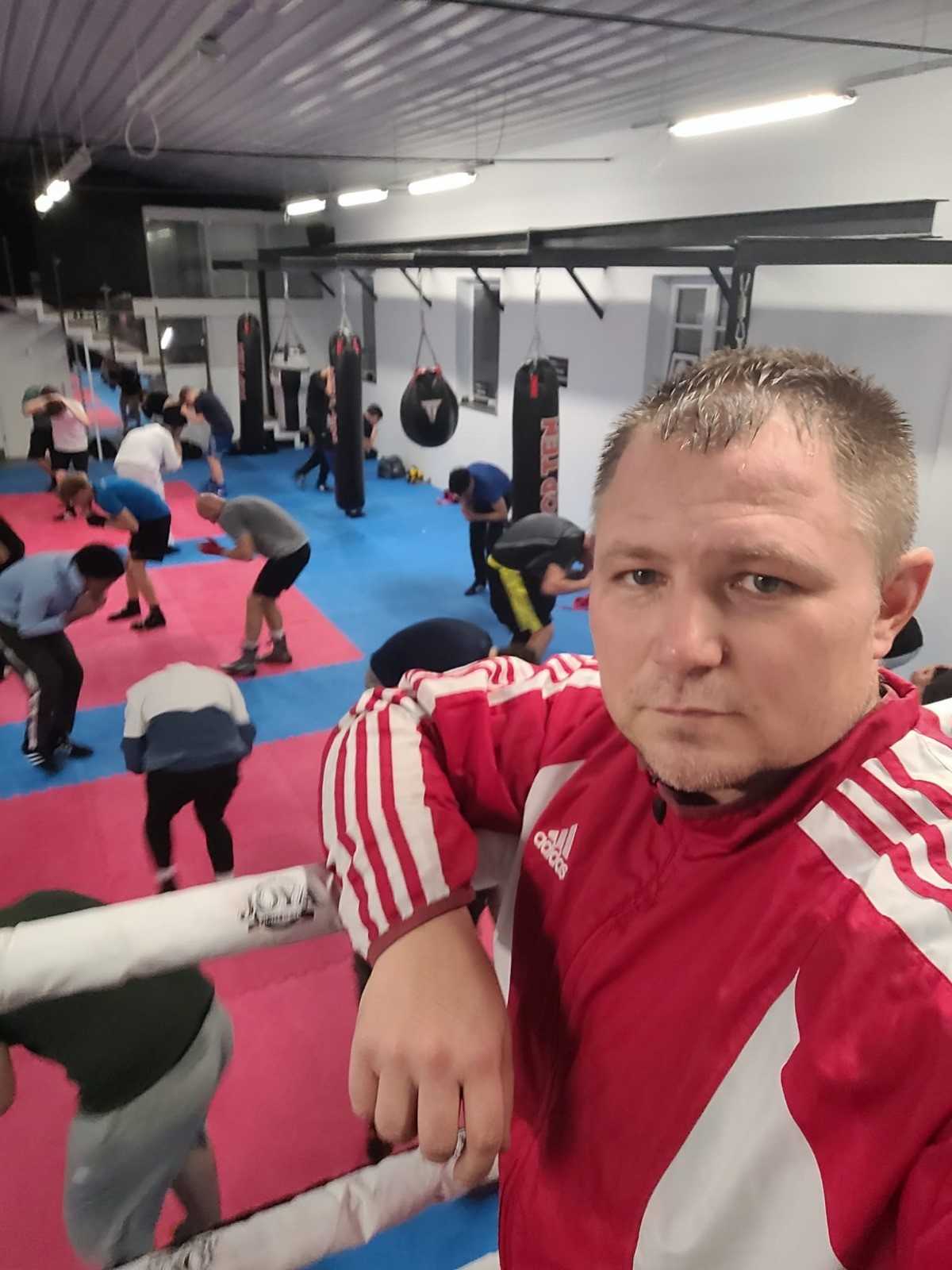 Ein Profi-Boxer und Freund von Phalanx-Selbstschutz