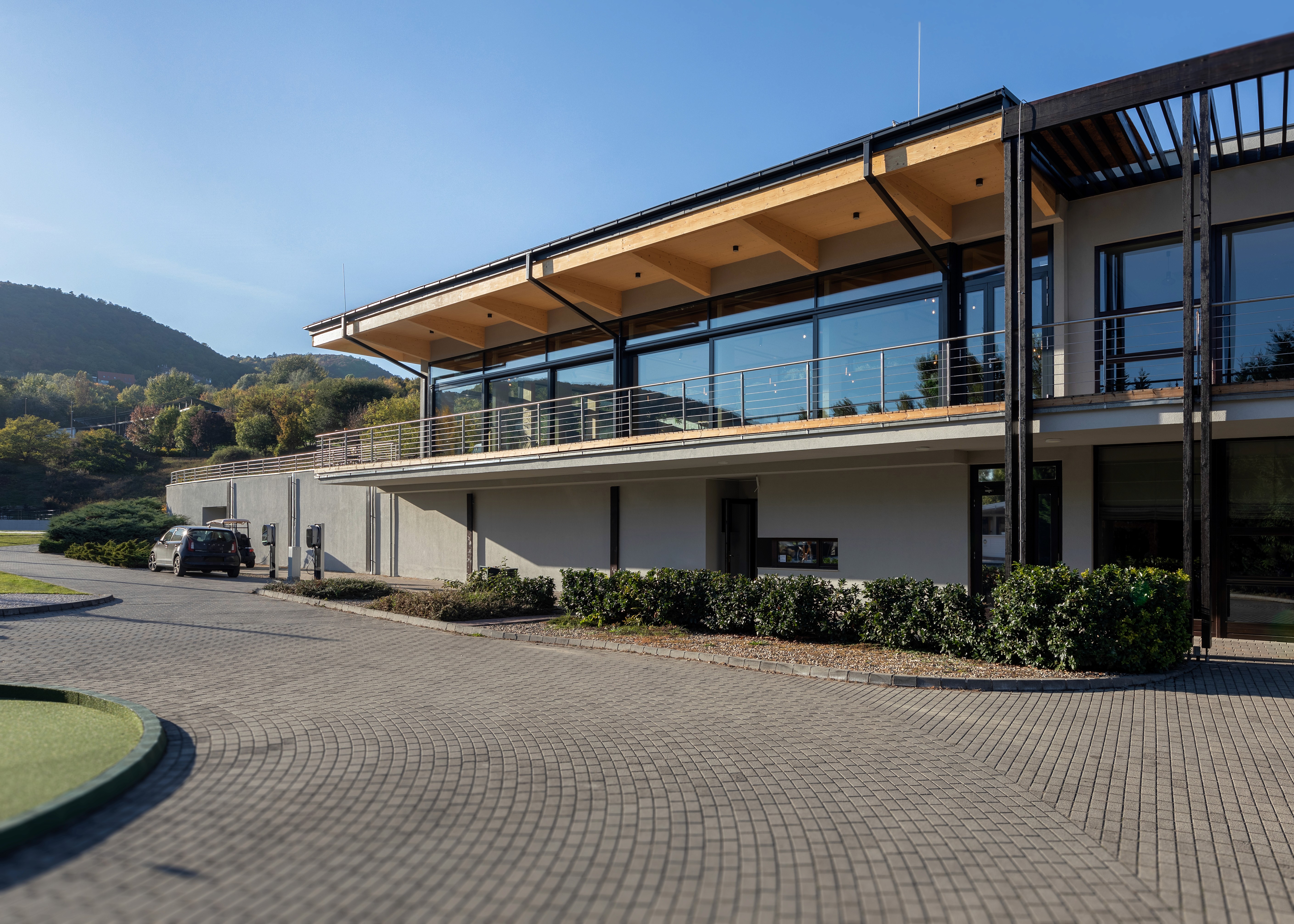 Continental Golf Club_building_Kroki studio