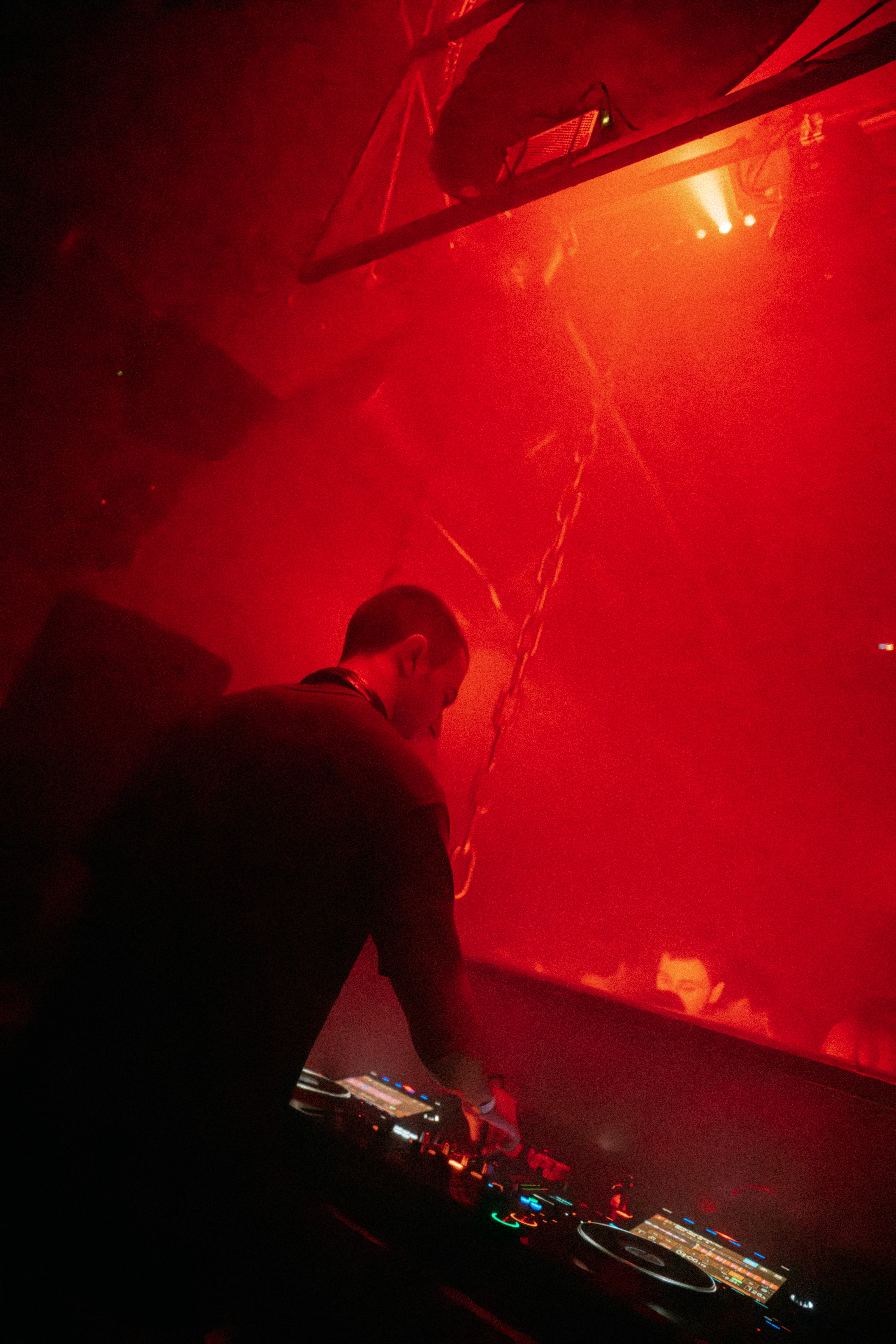 DJ e Producer a Sestopiano  I nostri DJ Torino e producer elettronici portano nei Sestopiano eventi performance di qualità, in grado di emozionare e coinvolgere il pubblico. La nostra lineup unisce artisti Torino emergenti e talenti consolidati, contribuendo alla crescita della musica elettronica Torino.  Ogni DJ set live Torino è pensato per offrire un’esperienza immersiva e memorabile. Scopri i profili dei nostri artisti sul sito ufficiale Sestopiano e seguici su Instagram e altri social per non perdere i prossimi Events Turin.