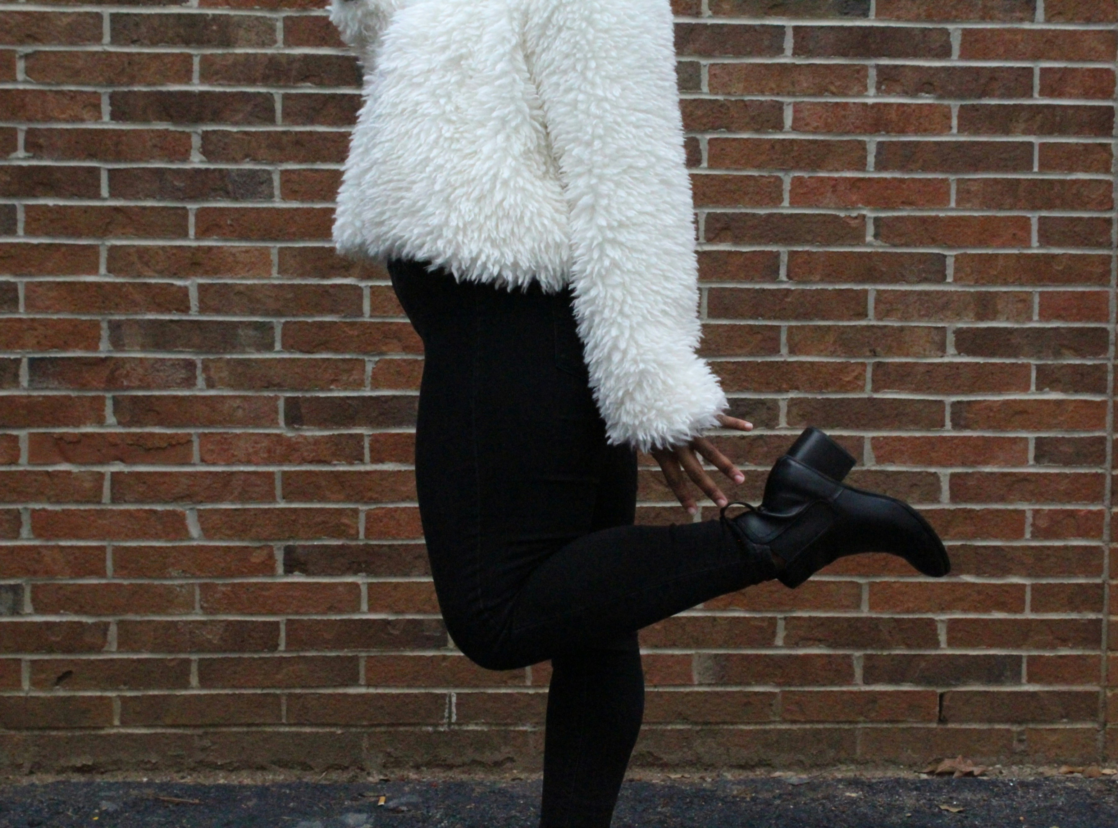 Girl Wearing Boots Posing - Fall Outfits With Boots