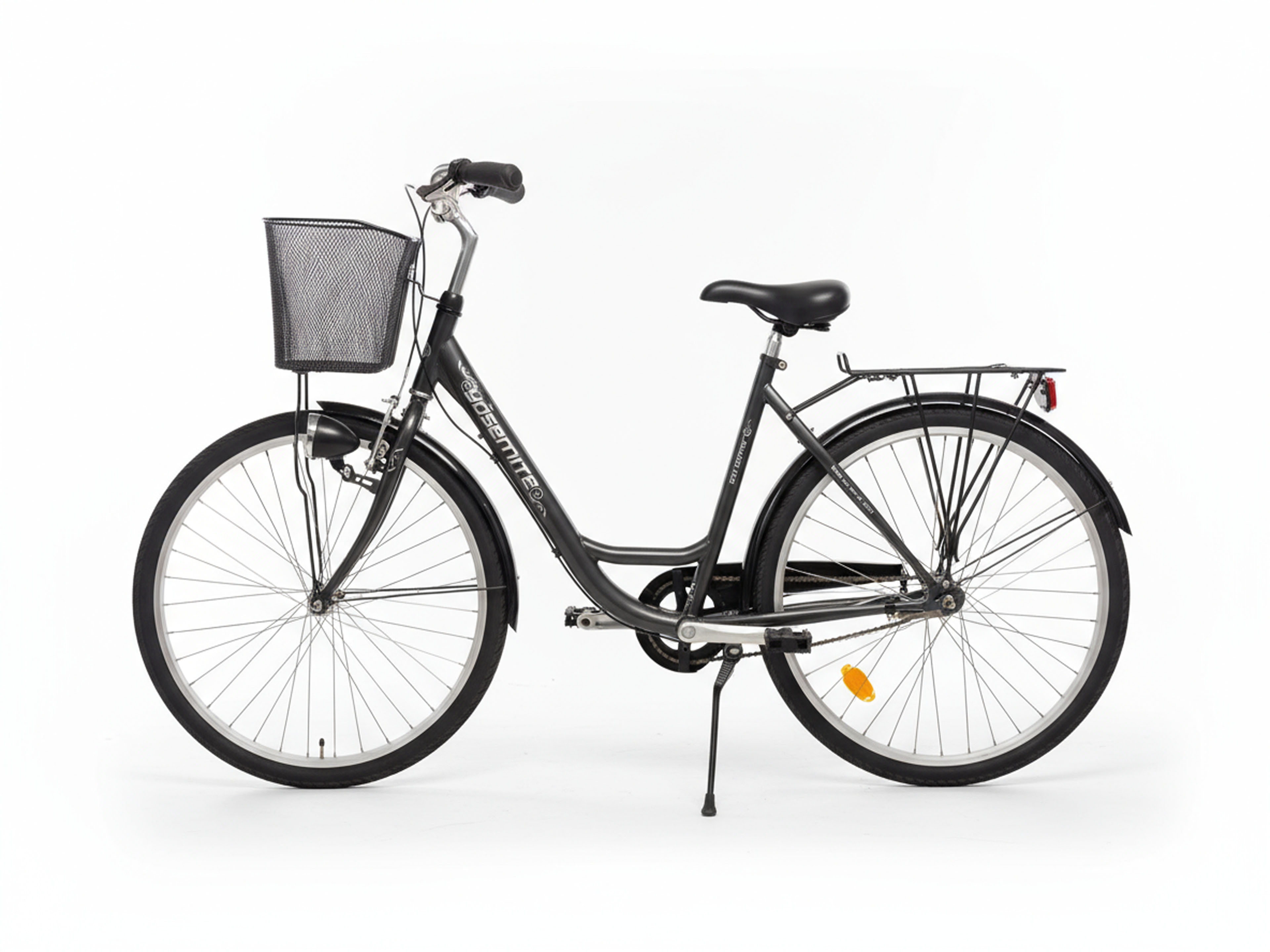 Begagnad Yosemite stadscykel med korg – redo för cykel service och körklar från cykelverkstad i Uppsala.