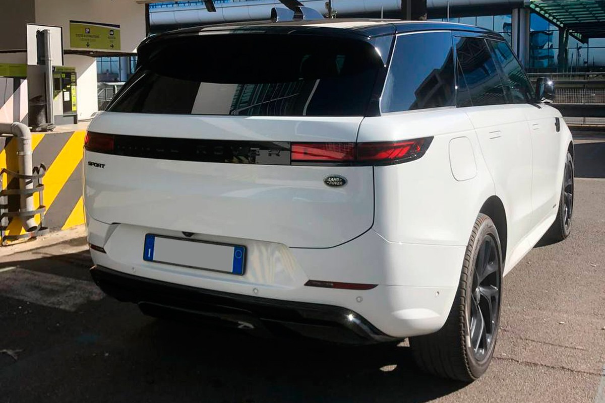 Range Rover Rental Service in Europe