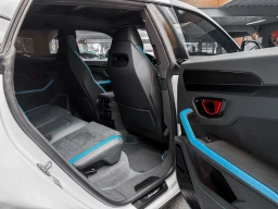 Lamborghini Urus SE Full Carbon+Massage+HUD+B&O 3D+ LP 376k€ — Vorschaubild 35
