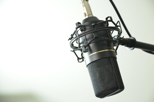 How Local Podcasts Help Small Businesses Build Authority Faster Than Traditional Marketing