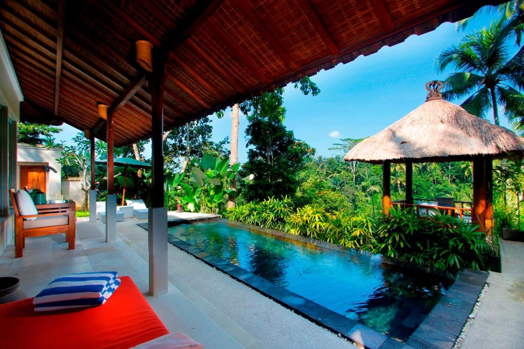 Operating villa complex with expansion potential in Ubud