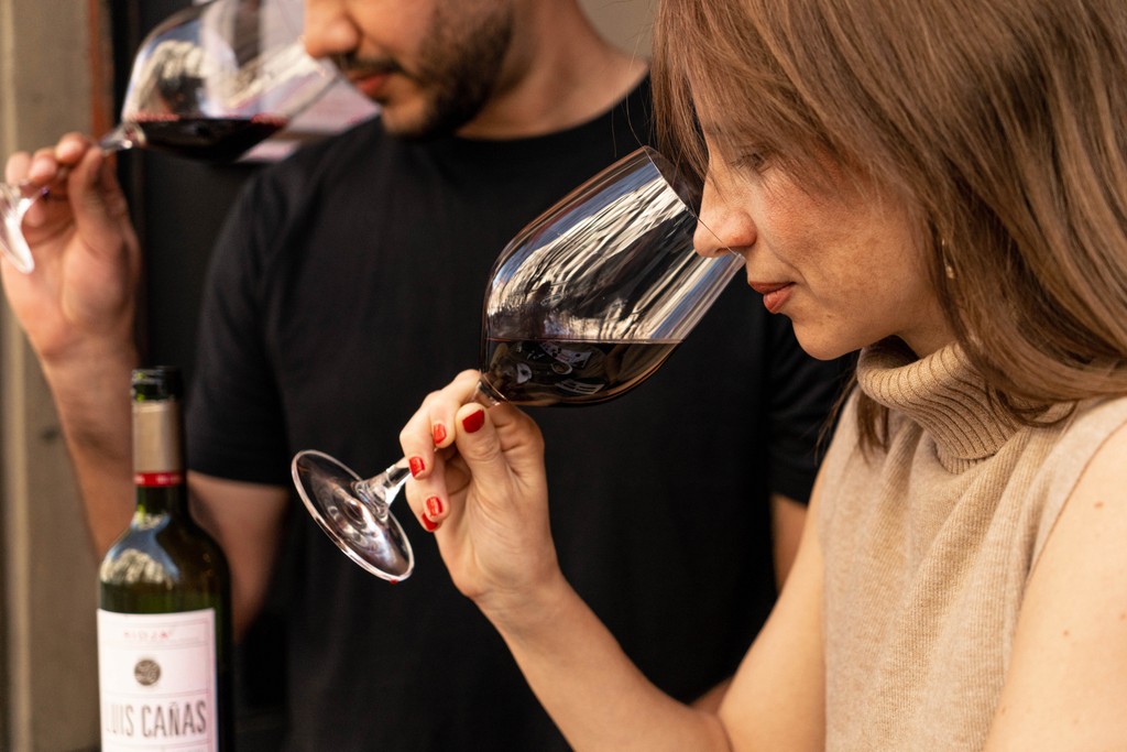 Certified sommelier guiding a small-group wine tasting in Barcelona