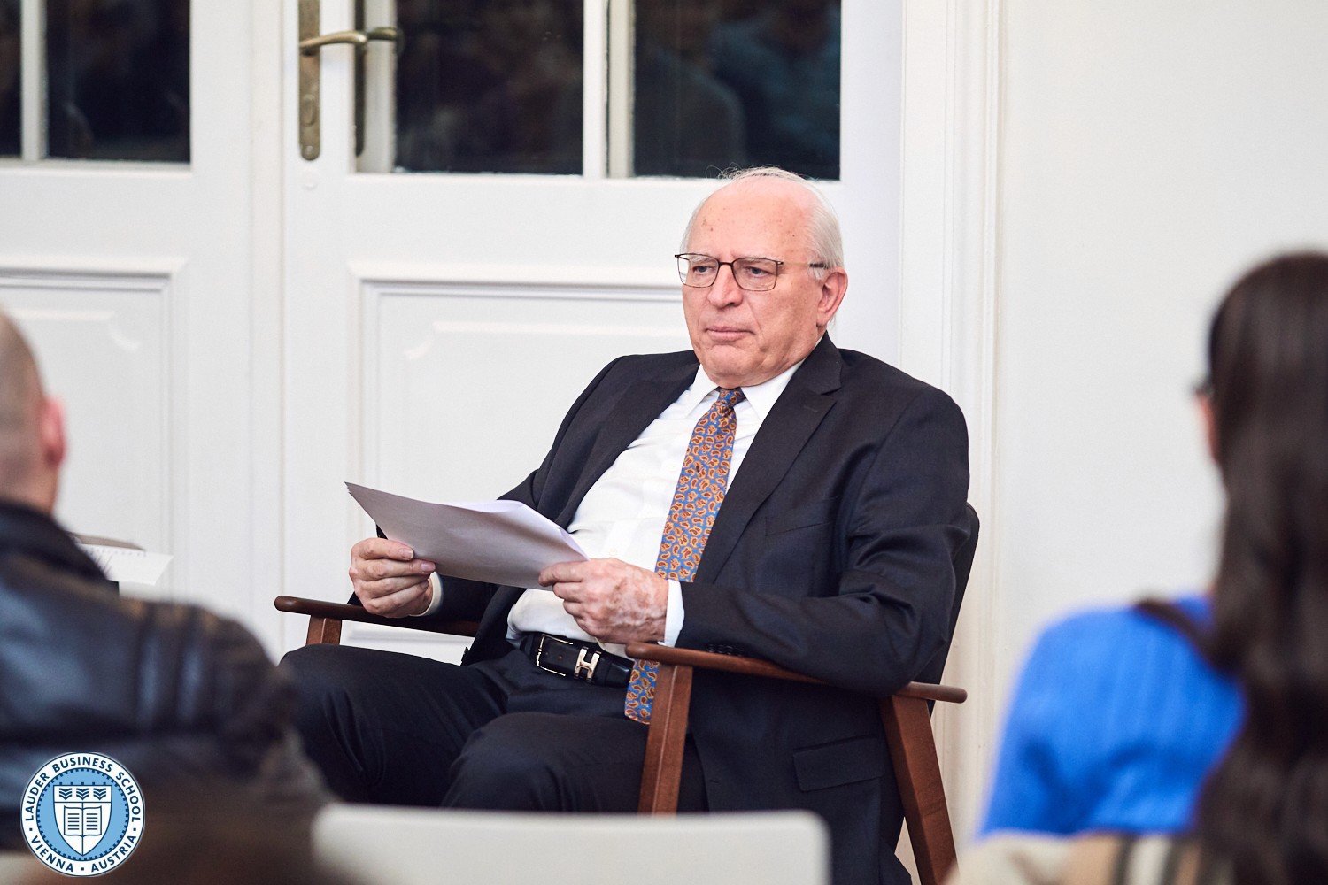 Dkfm. Dr. Claus J. Raidl , President of the National Bank of Austria (OeNB - Oesterreichische Nationalbank) talks to LBS students