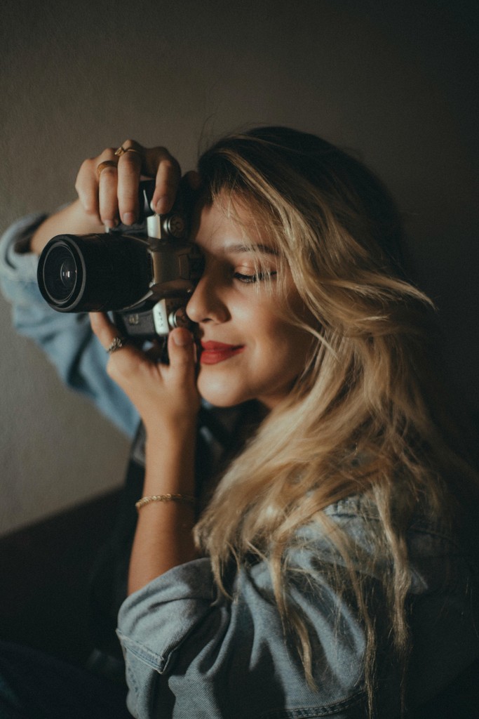 lady with camera