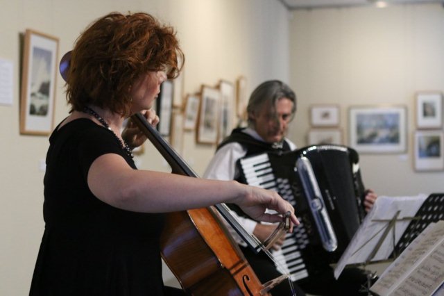 Bach In The Dark duo