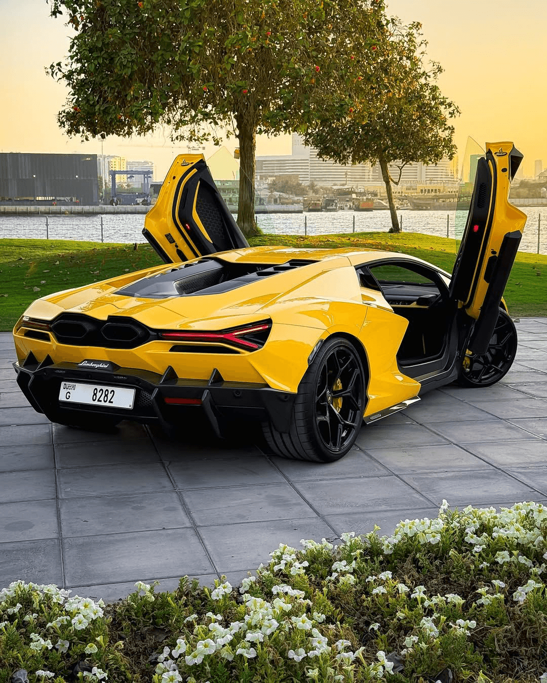 Lamborghini Revuelto