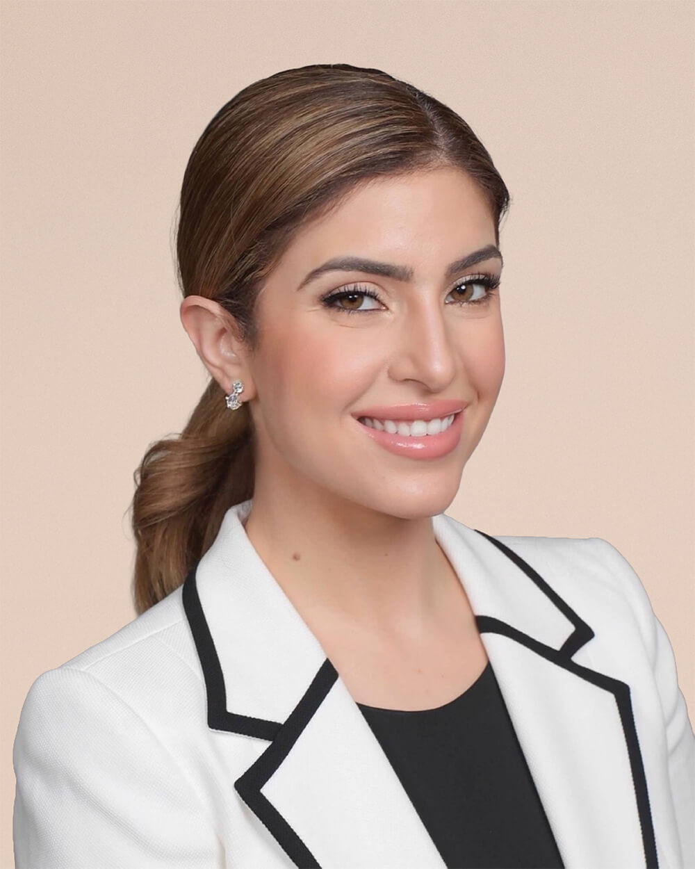 Headshot of Lynn Alazem Khadra Manifest Law immigration lawyer