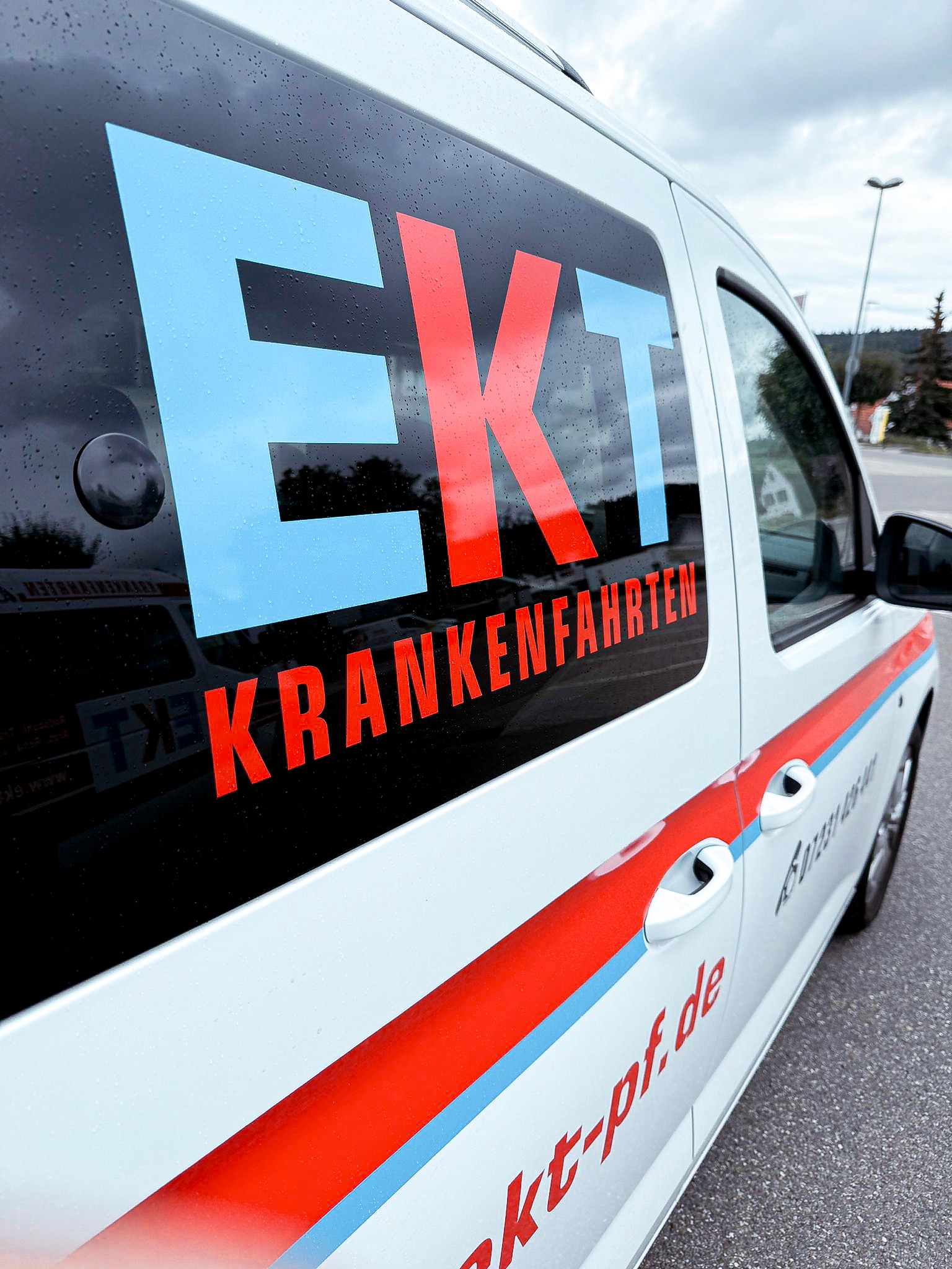 Detailbild Fahrzeug von EKT Krankenfahrten in Pforzheim und Enzkreis