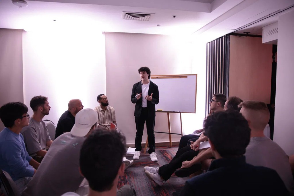Nate Curtiss leading a YouTube workshop