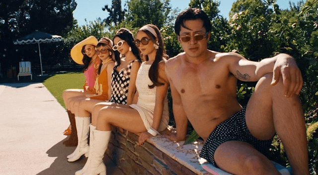 Laufey - Madwoman (Official Music Video)