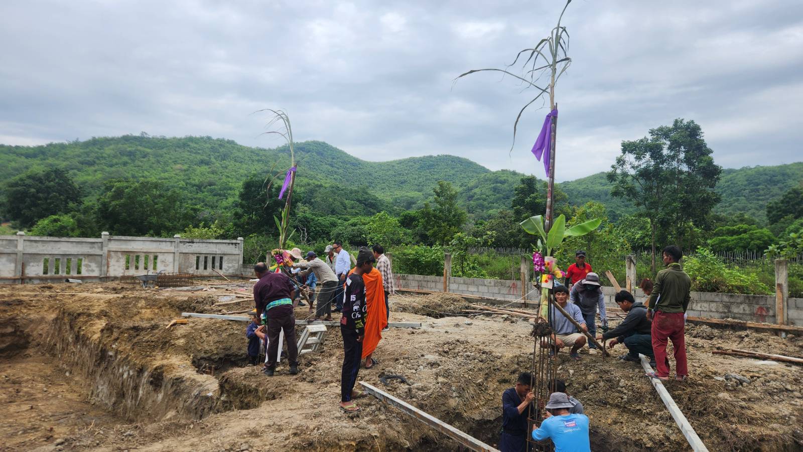 Sao Ek ceremony — full crew on site