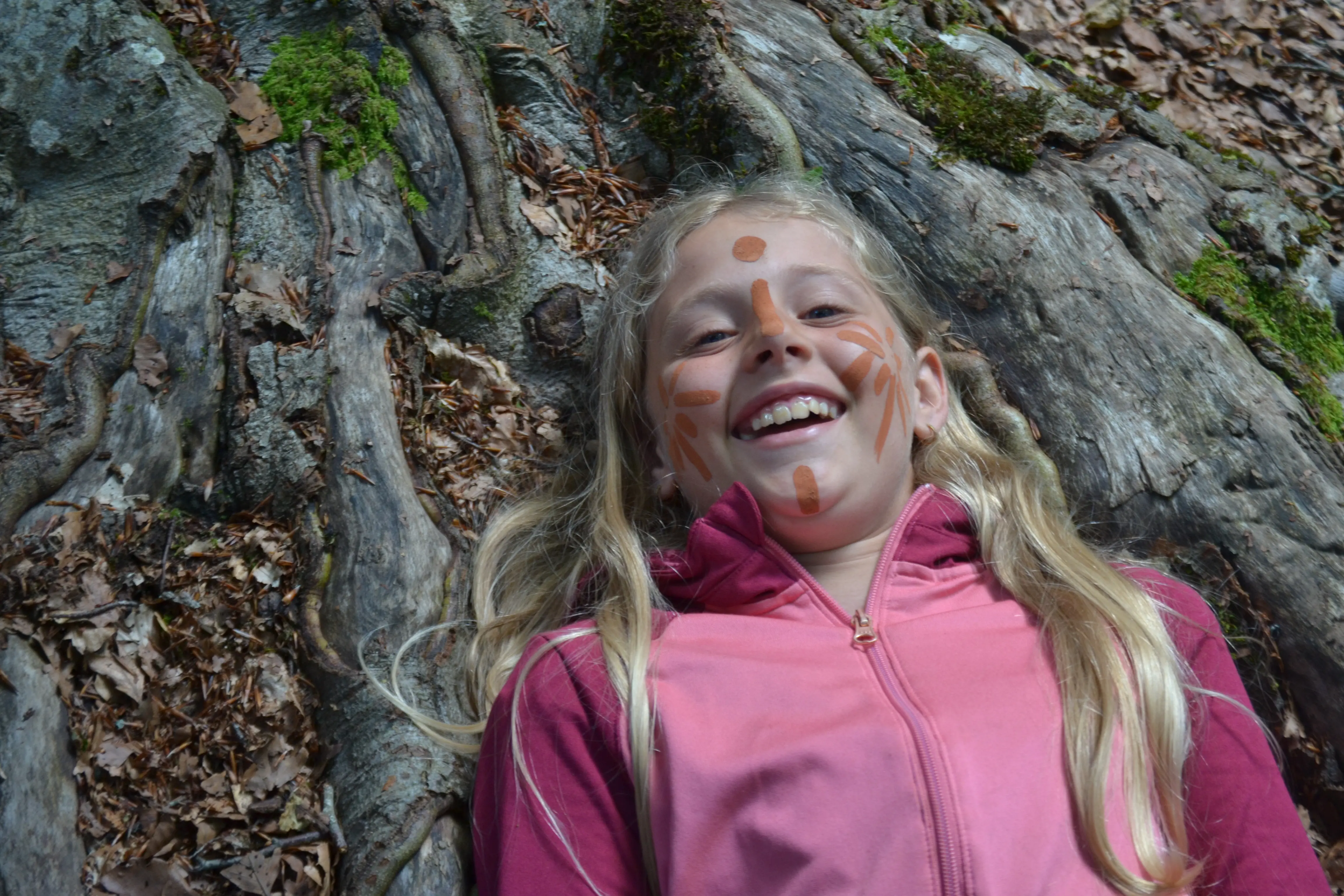 Andrea Modesti, istruttore di survival e bushcraft, esperto in campi avventura per ragazzi e corsi di sopravvivenza outdoor