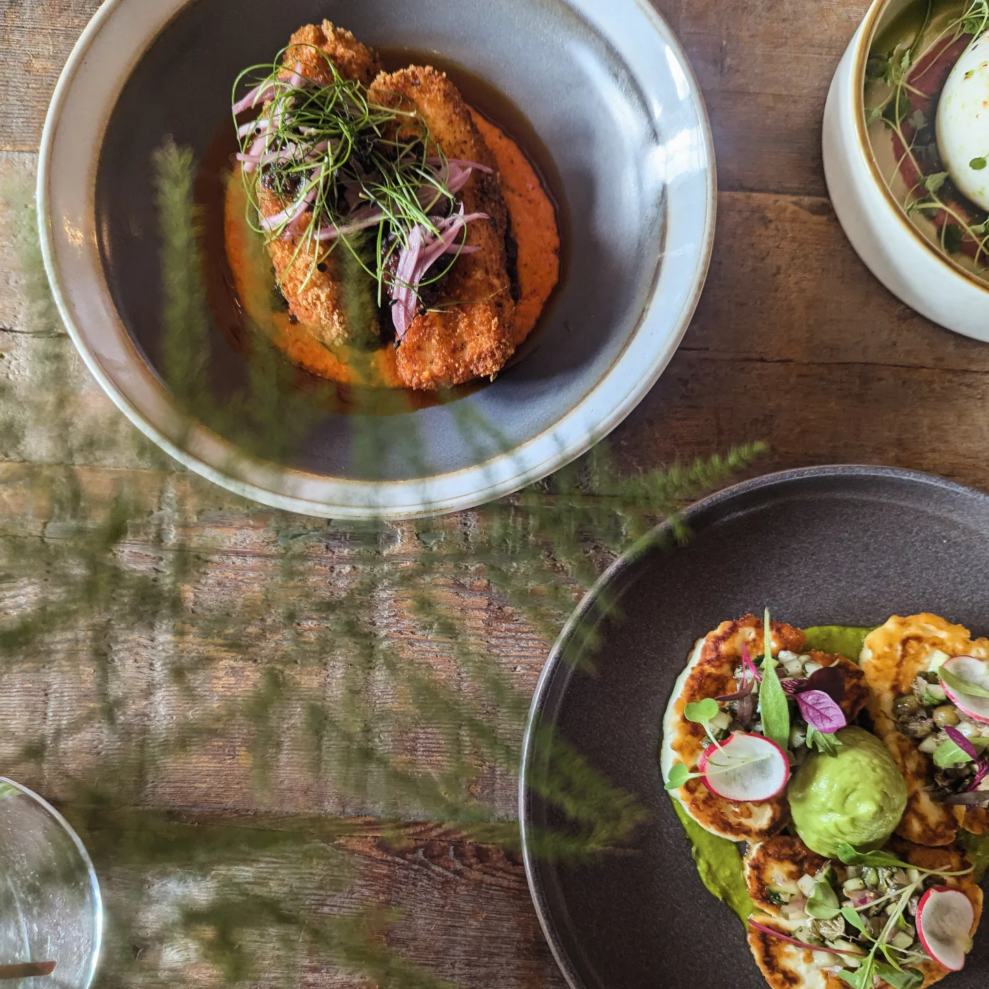 Grilled halloumi & quinoa bowl