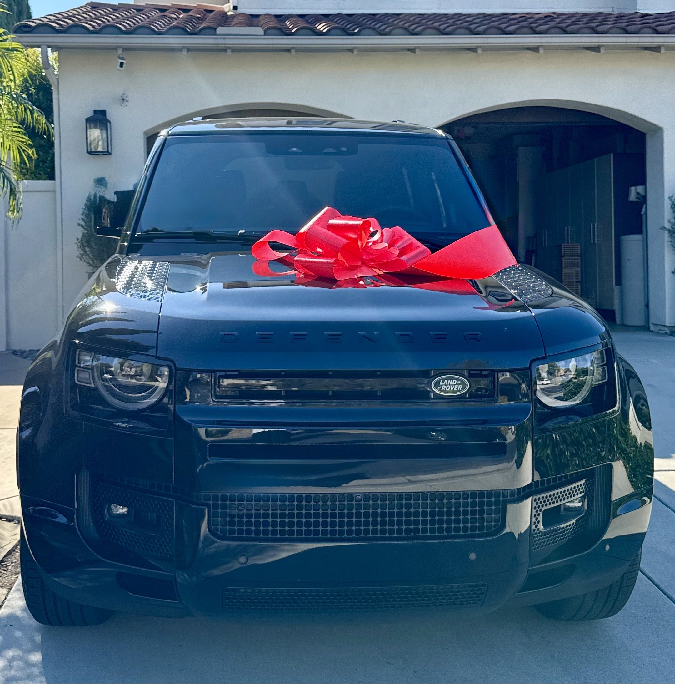 Land Rover Defender by CarOracle