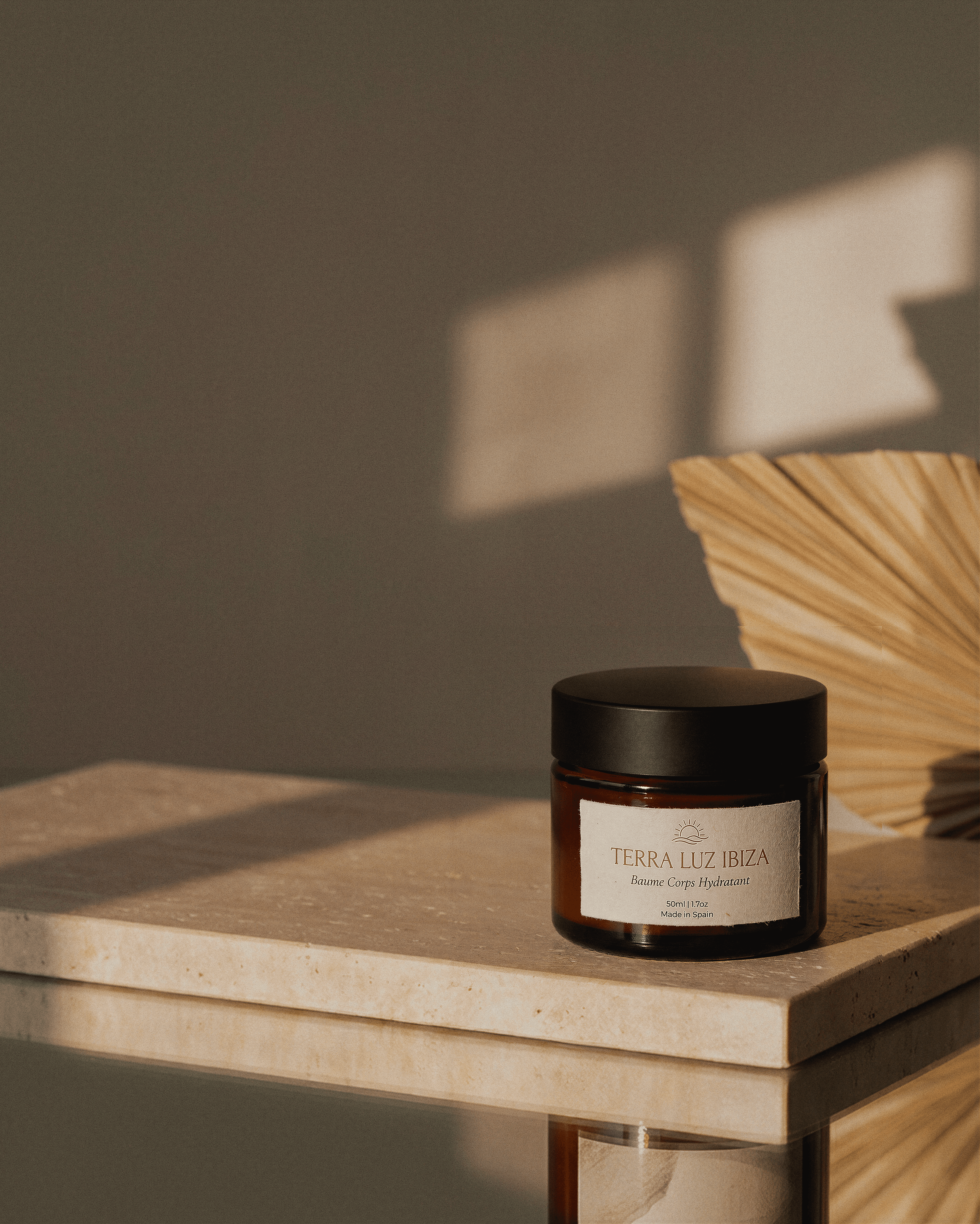 Création visuelle IA — Most beauty, Magnetic Studio IA 2025