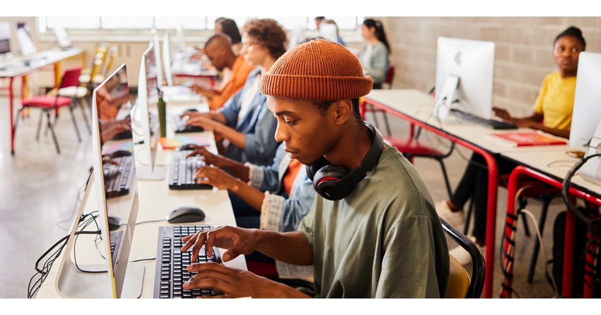 Empowering Africa's Youth: Bridging the Digital Skills-afe-Gap