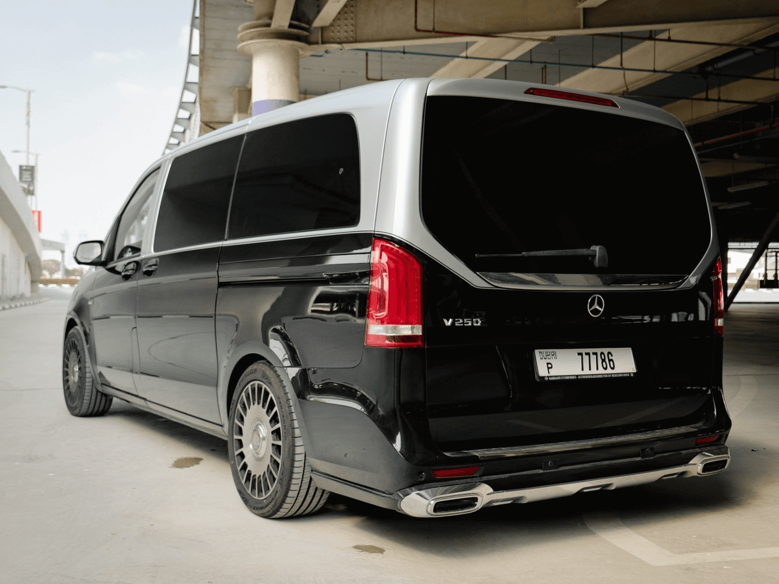 Mercedes Benz Mayback Van 