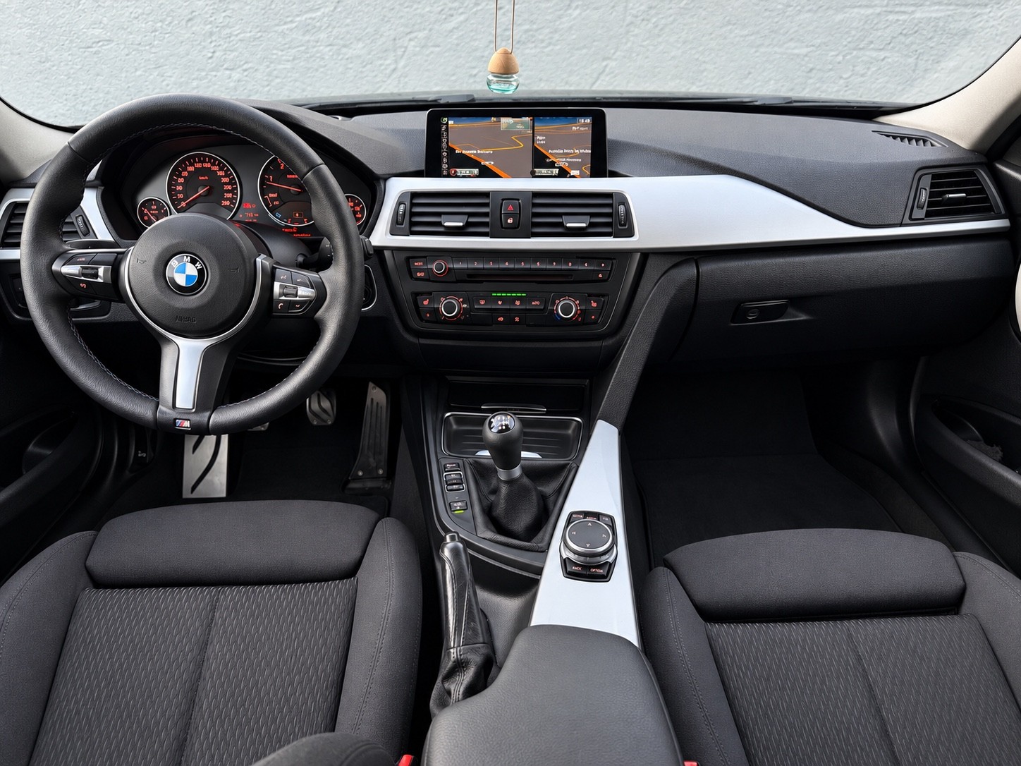 BMW 320d Pack M — detalhe