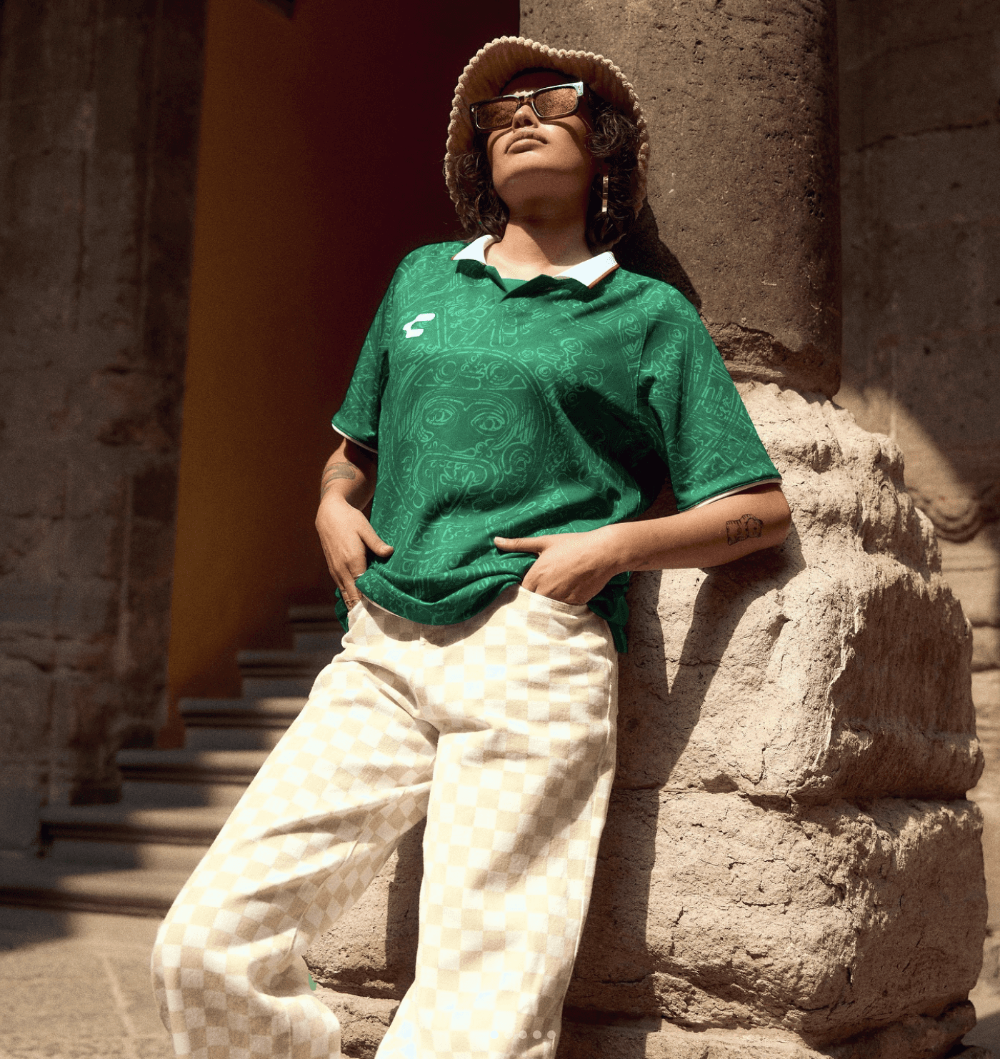 a personalized fashion stylist powered by AI